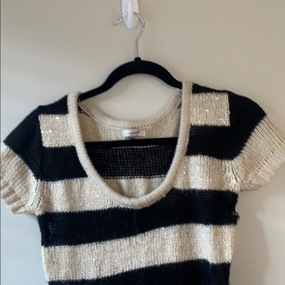 Sweater - Picture 2 of 4
